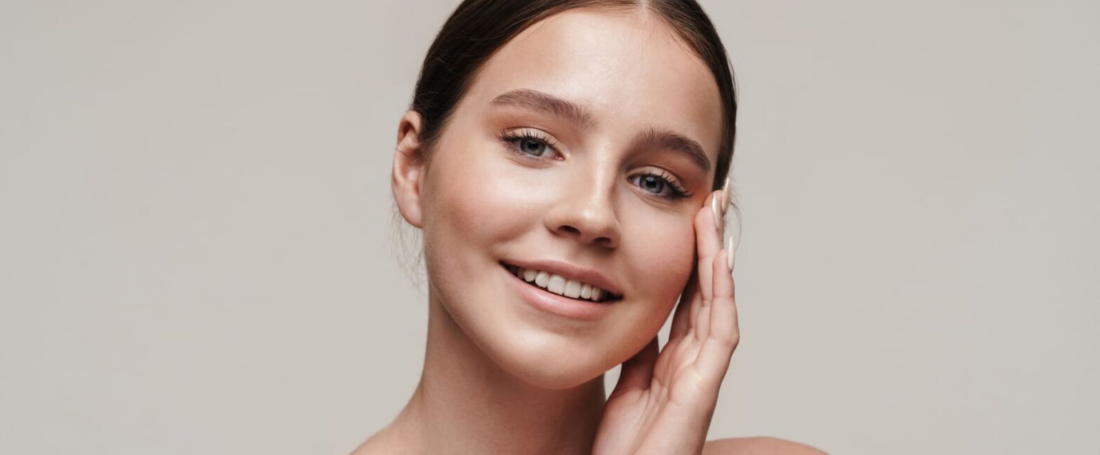 Aha und Retinol kombiniert auf der Haut