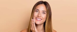 Kollagen oder Hyaluron: Welcher Beauty-Stoff wirkt besser gegen Falten?