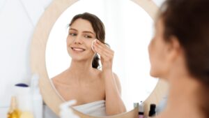 Retinol in der Hautpflege: Dein Guide zum Anti-Aging-Wunder!
