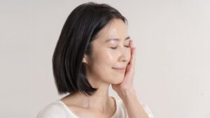 Talgproduktion reduzieren: Wie du Hautglanz endlich in den Griff bekommst!