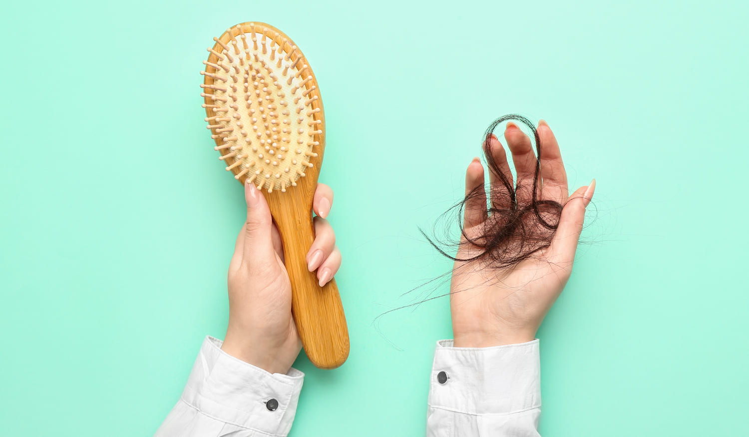Hormonell bedingter Haarausfall: Ursachen, Symptome und natürliche DHT-Hemmer